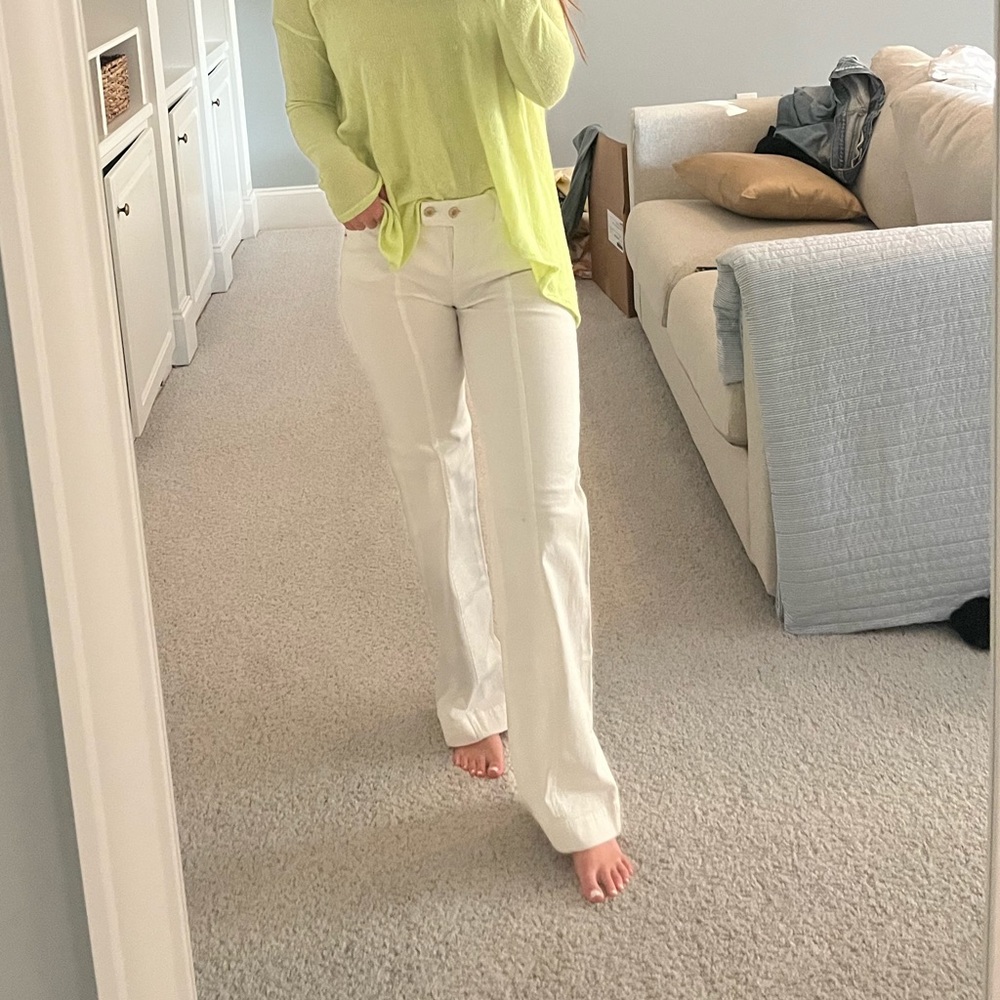 WHITE LOWRISE JEANS